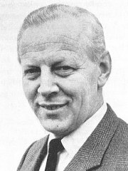 Fil:Poul Ladefoged (1918-2010).jpg
