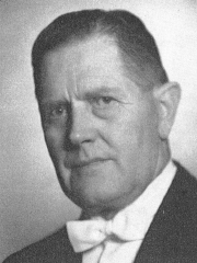 Fil:Alfred Mougaard (1905-1993).jpg
