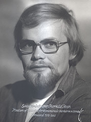Fil:Thorkild Ibsen (1948-).jpg