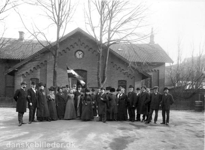 Fil:Paradisgades Skole (Ukendt) 1912.jpg
