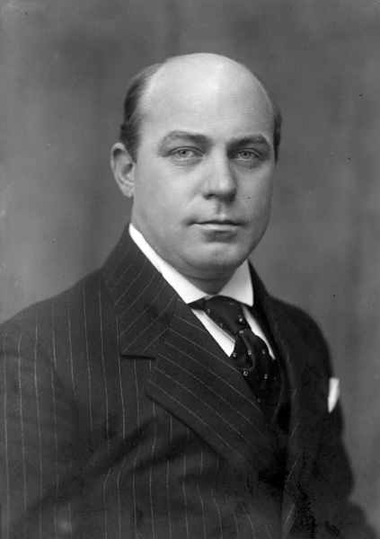 Fil:Carl Ejner Mikkelsen (1890-1972).jpg