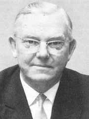 Fil:Oluf Emil Nielsen (1898-1970).jpg