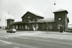 B775100-CD0465-123768.jpg