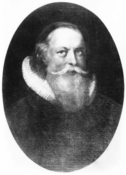 Fil:B775100 CD0115 051621.jpg