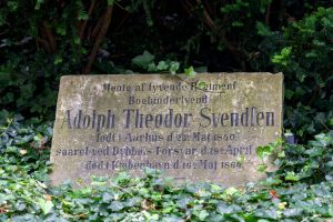 Gravsten Adolph Theodor Svendsen.jpg
