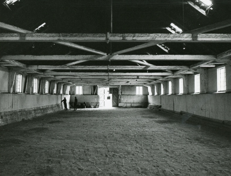 Fil:Prins Ferdinands Ridehus Poul Pedersen 05.1969.jpg