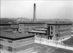 Kedel og maskinhus. Vaskeri og køkkenbygning. Økonomi og maskinbygning 1935.jpg
