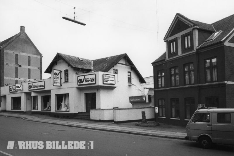 Fil:Kirkegårdsvej 4-6.jpg