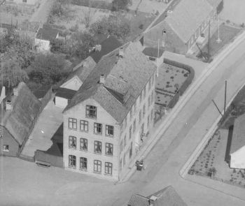Vejlbyhus 1956 H07562 038b Sylvest Jensen Luftfoto.jpg