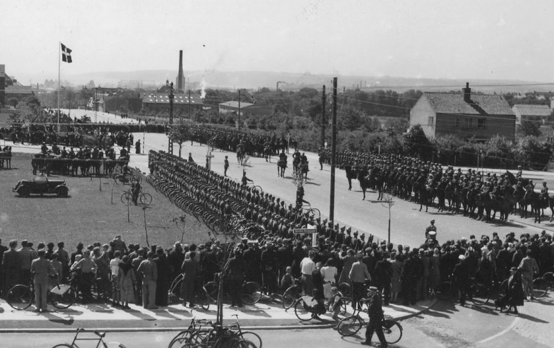 Fil:Mindehøjtidelighed ved Rytterstenen, Aage Fredslund Andersen 1939.jpg