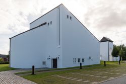 Skelager Kirke.jpg
