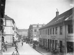 Frederiksgade (Hans Andersen Ebbesen) 1907.jpg