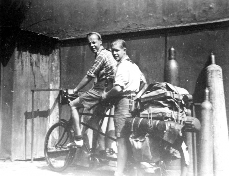 Fil:Fredens Torv 1-3, ca. 1940.jpg