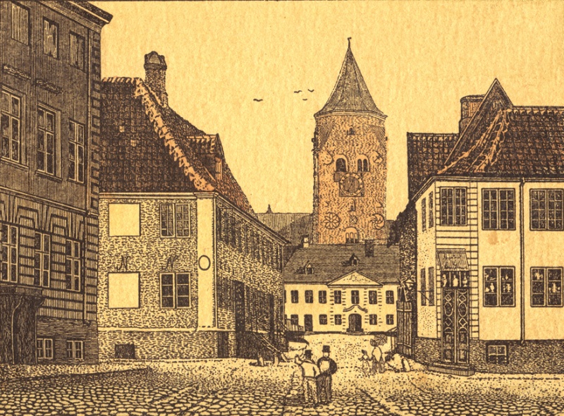 Fil:Store torv fra lille torv.jpg