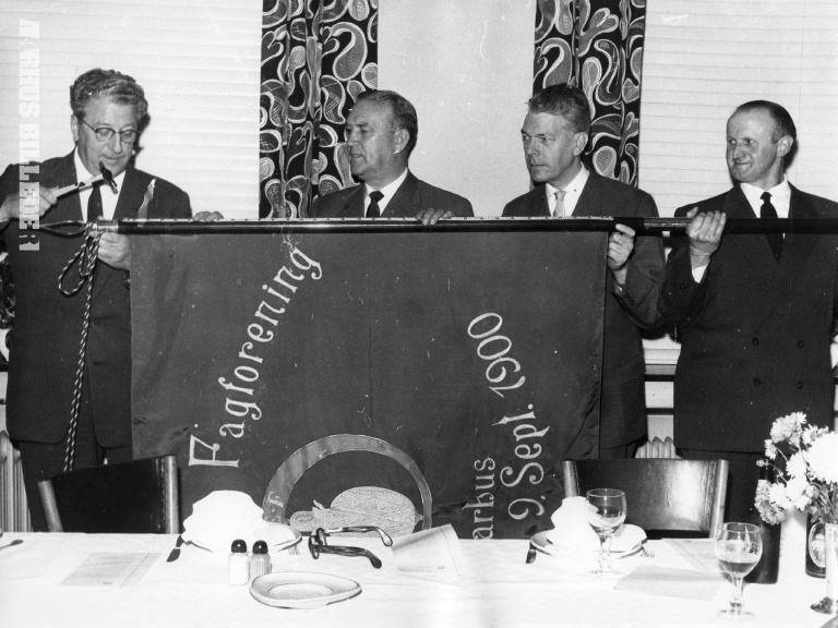 Fil:Elektrikernes Fagforenings faneindvielse 30. oktober 1961.jpg