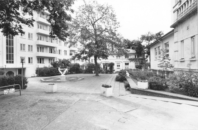 Fil:Klintegaarden, Poul Pedersen 1986.jpg