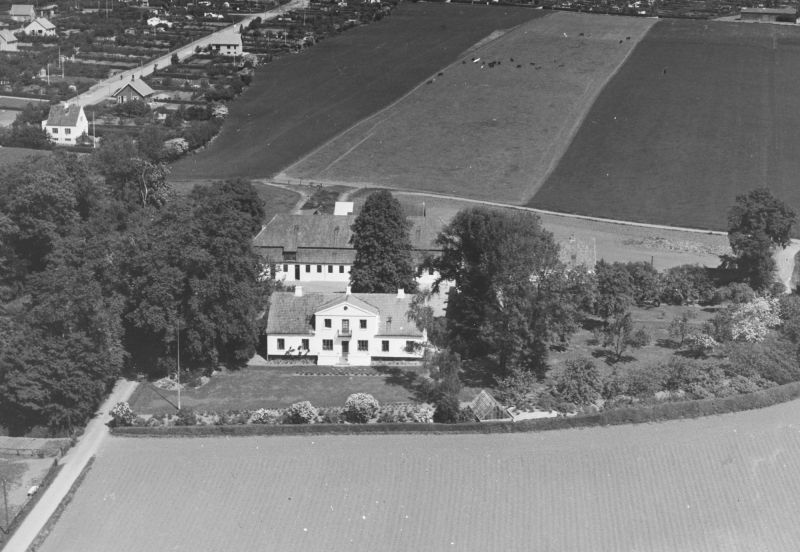 Fil:Frydenlund Dana Luftfoto 1950 DA00460 031a.jpg