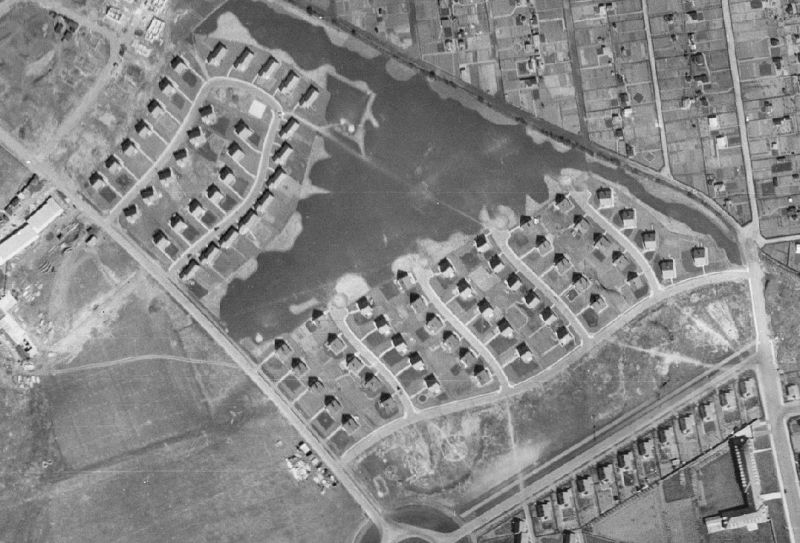 Fil:Social-filantropiske huse i Vorrevangen 1954 raf.JPG