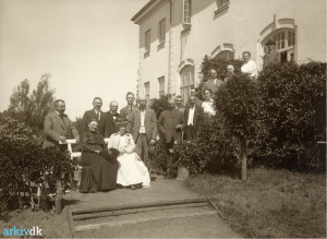 Selskab ved Bardenfleth.PNG