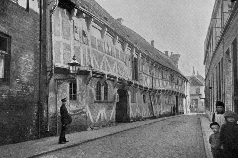 Fil:Badstuegade De Danske Byerhverv 1904.jpg