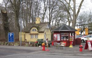 Nødtørftshuset, fotograf Nana Herluf, 2012.jpg