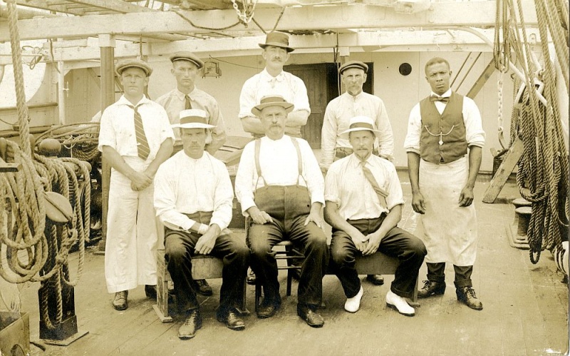 Fil:Peter Larsen, ca. 1920.jpg