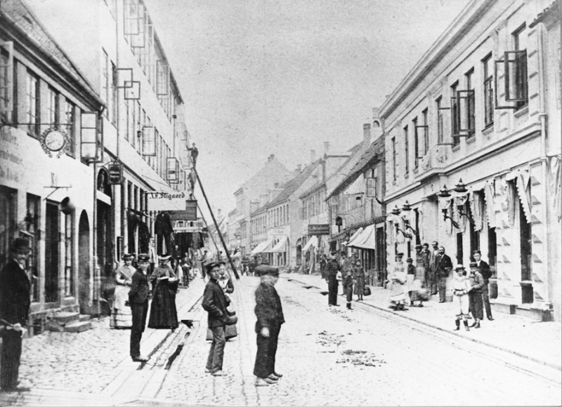 Fil:Vestergade 1884.jpg
