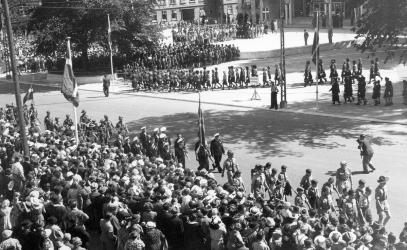 Fil:Rådhusets indvielse 1941, Hans Bloch.jpg