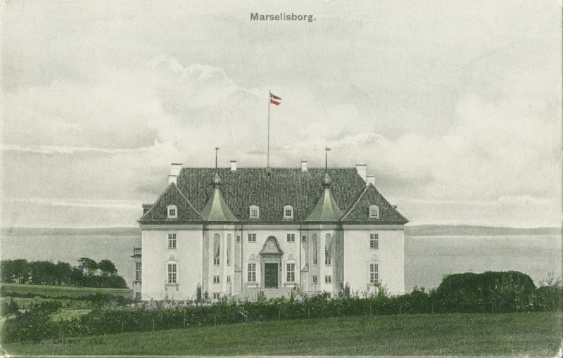 Fil:Marselisborg Slot, 1905, ukendt fotograf.jpg