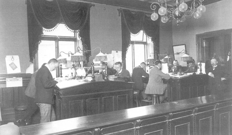 Fil:Havnegade8 omkring1910 KFK.jpg