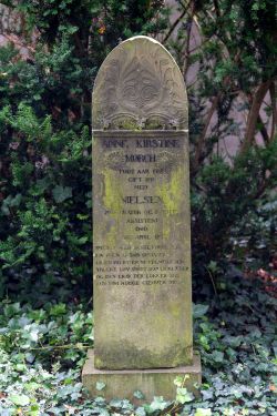 Gravsten Anne Kirstine Mørch.jpg