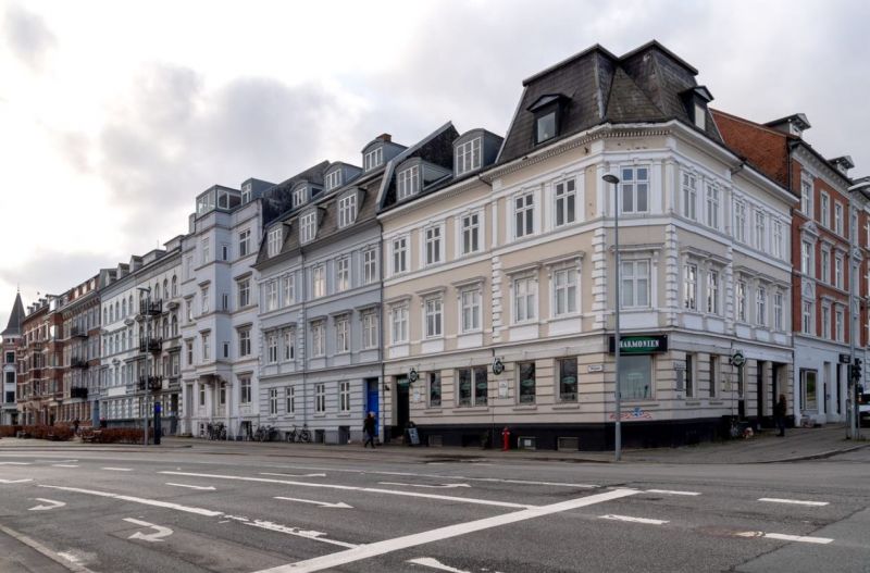 Fil:Mejlgade 107, Mejlgade 109, Østbanetorvet 1.JPG