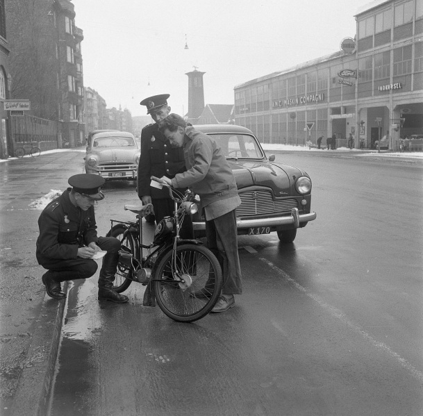Fil:Skolebakken 1958, Børge Venge.jpg