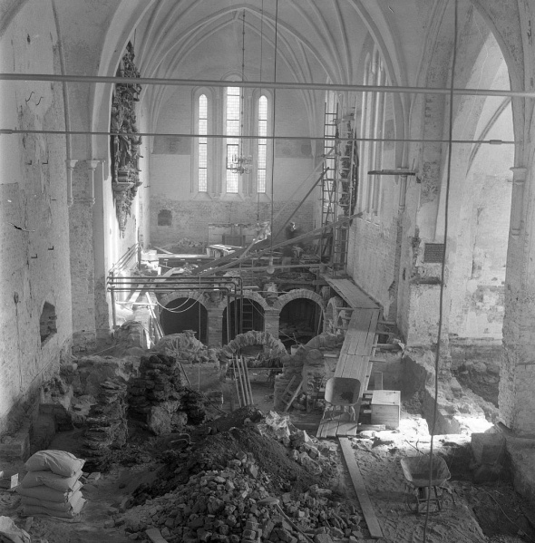 Fil:Vor Frue Kirke, Børge Venge 1957.jpg
