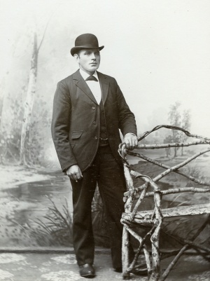 Jens Mikkelsen 1900.jpg