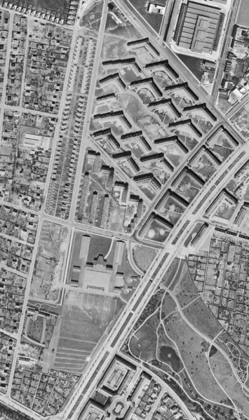 Fil:Luftfoto af Moellevangskvarteret 1954 - RAF.jpg