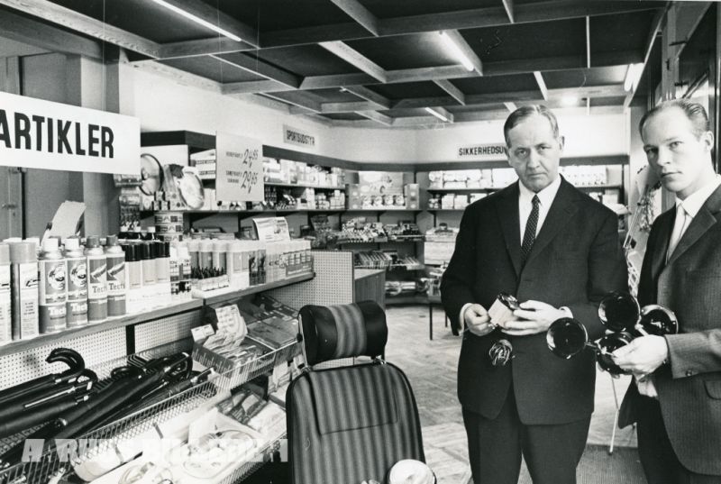 Fil:Automobilhuset.jpg