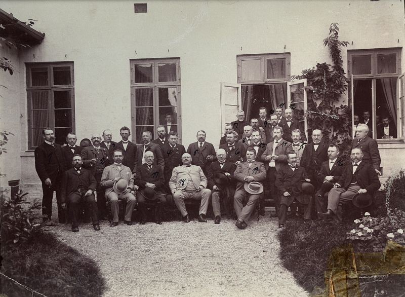 Fil:P.A. Alberti og Polyhymnia, 06.08.1902.jpg