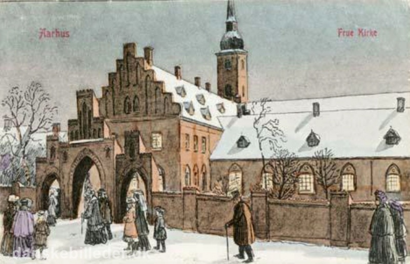 Fil:Vor Frue Kloster postkort.jpg