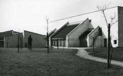 Ellevang Kirke 1977, Poul Pedersen.jpg