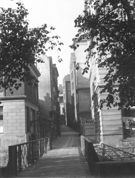 Fil:Fiskerbro v fiskergyde 1925.png