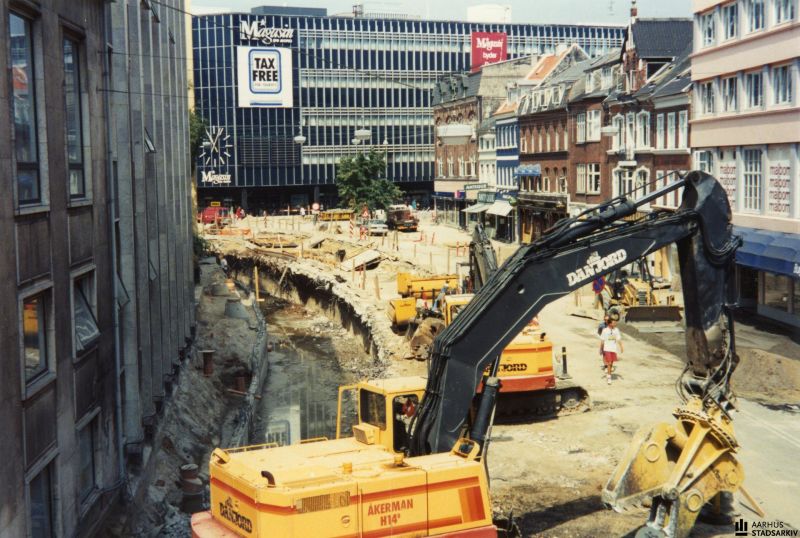 Fil:Aarhus Aa Aaboulevarden fritlaegning ASK 1995.jpg