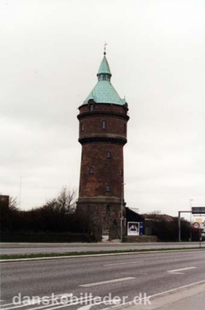 Vandtårn ved Randersvej (Leif Dehnits) 1997.jpg